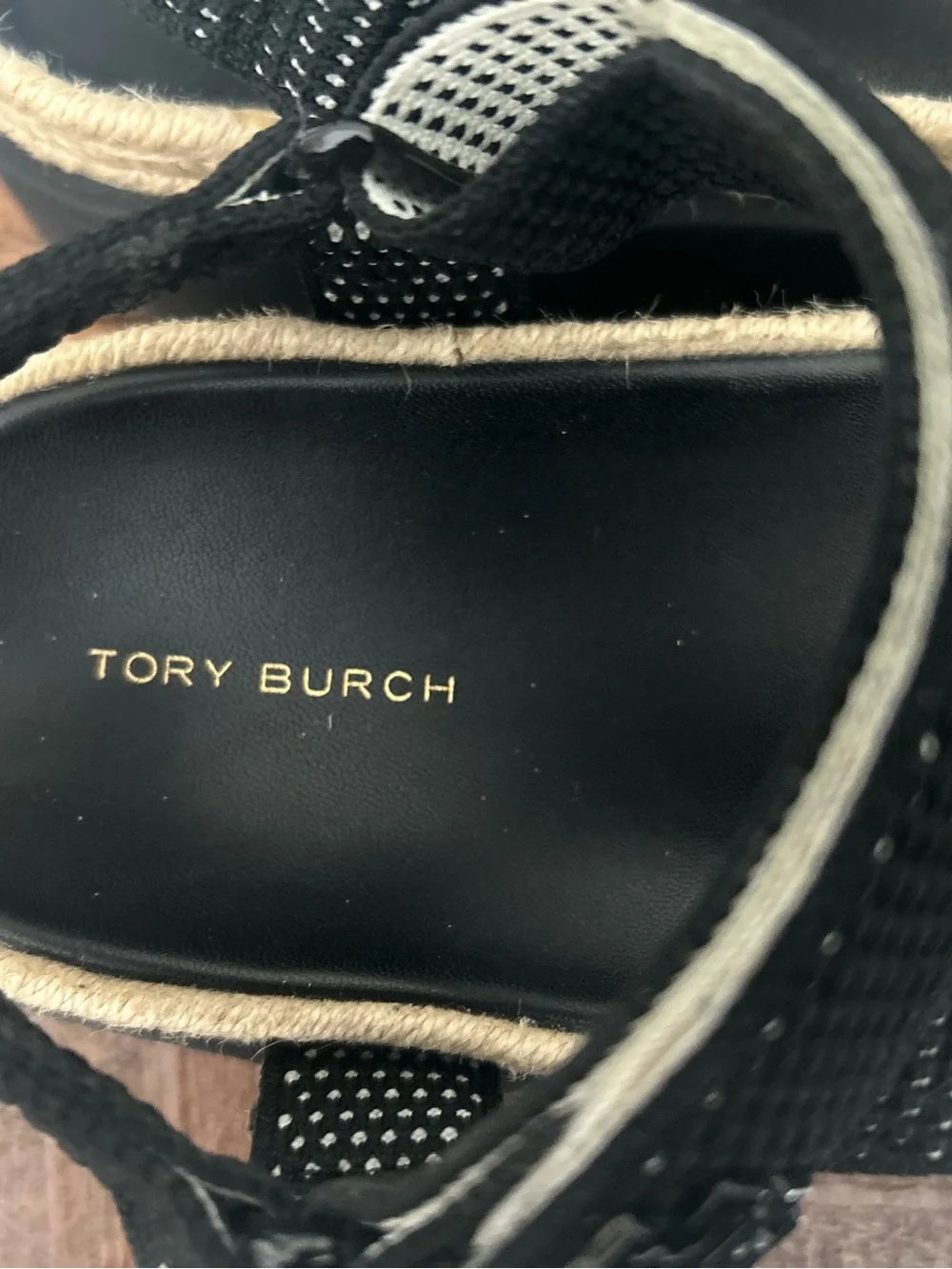 Tory Burch Kira Black Sport Sandals w/Adjustable Straps & Rubber Soles. Size 8